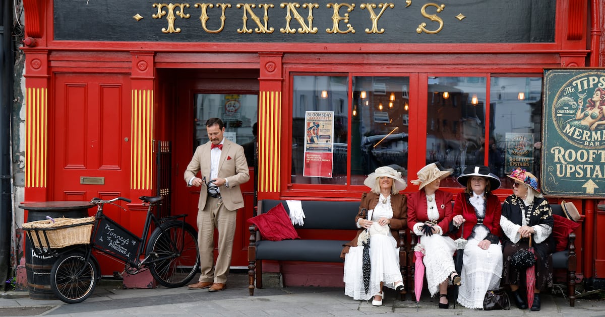 Bloomsday: Ringsend reclaims its Joycean heritage but, alas, no ‘superior tawny sherry’ – The Irish Times
