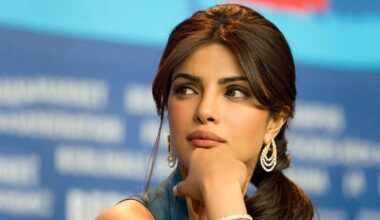 Priyanka Chopra To Star With Angelina Jolie In Next