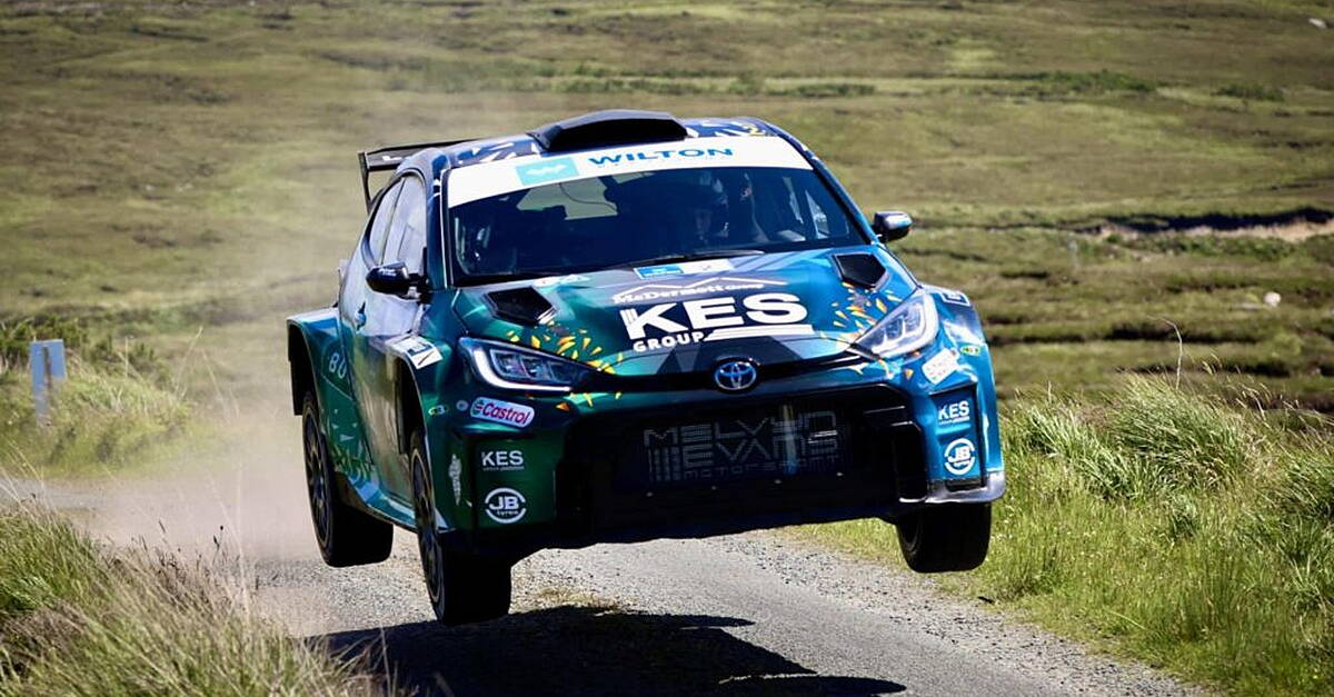 Dominant Kris Meeke leads at end of Donegal Rally day 1