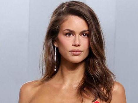 Kaia Gerber at the 2026 Vanity Fair Oscar Party held at the Los Angeles County Museum of Art on March 15, 2026 in Beverly Hills, California.