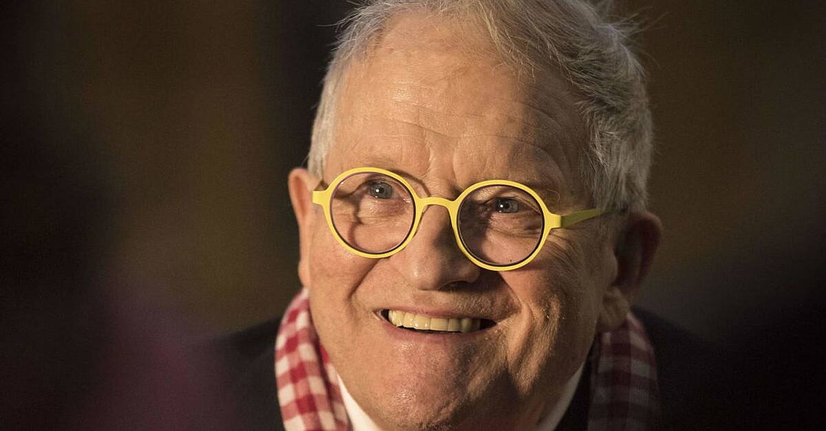 David Hockney’s funeral takes place privately with just two in attendance
