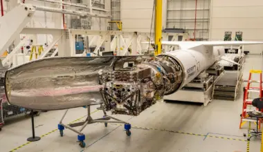 SpaceX tests new vehicle, Swift gets a lift