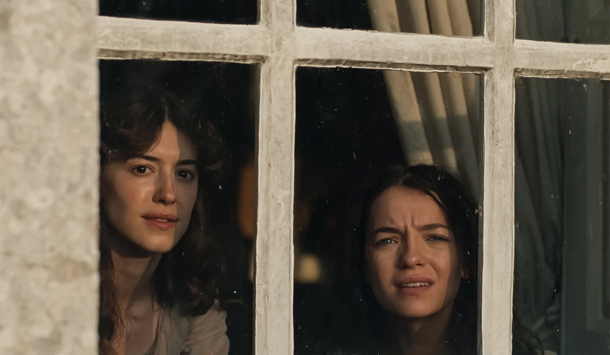 Edgar-Jones and Esmé Creed-Miles as Marianne Dashwood. Pic: Focus Features