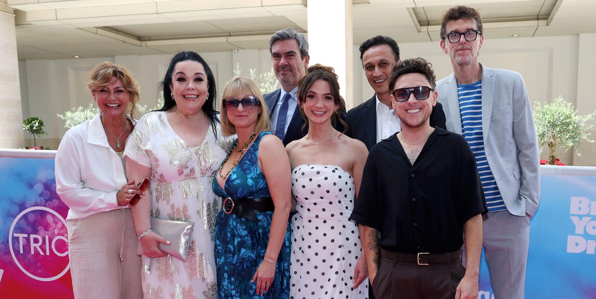 Emmerdale legend makes hilarious speech as soap celebrates big award win