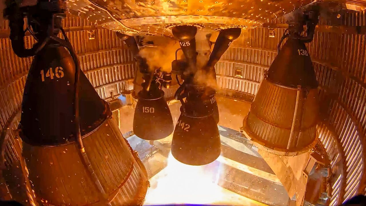 SpaceX's next Starship breathes fire for 1st time in…
