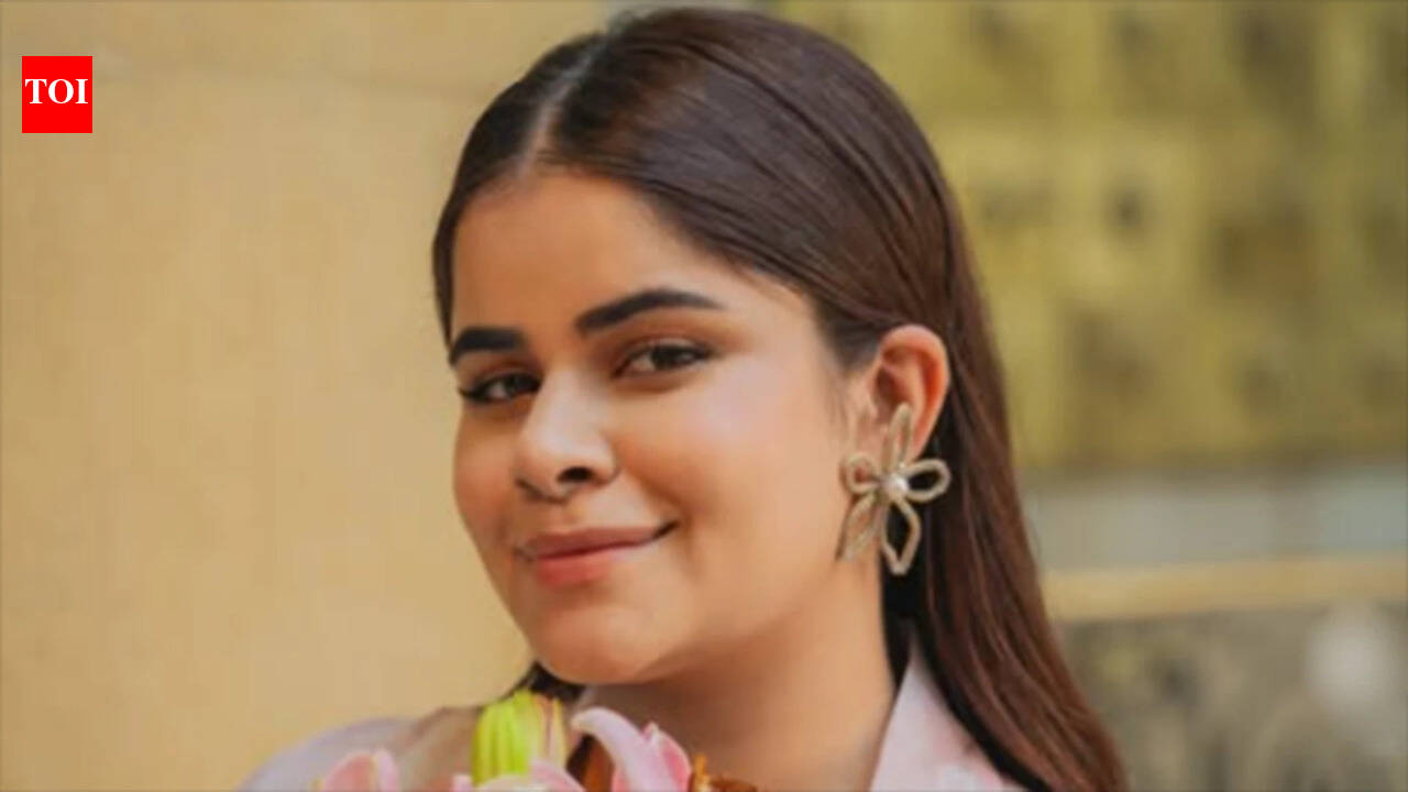 Dharna Durga: 'Maa Behen' star Dharna Durga says Madhuri Dixit and Triptii Dimri were acting institution: 'It really was like being in film school on set' | Hindi Movie News