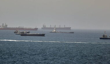 Iran attacks Bahrain and Kuwait following US strikes and threatens to halt talks