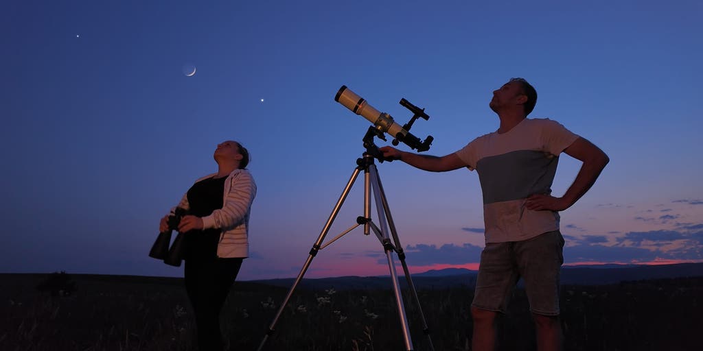 July 2026 skywatching guide: The moon and planets take center stage