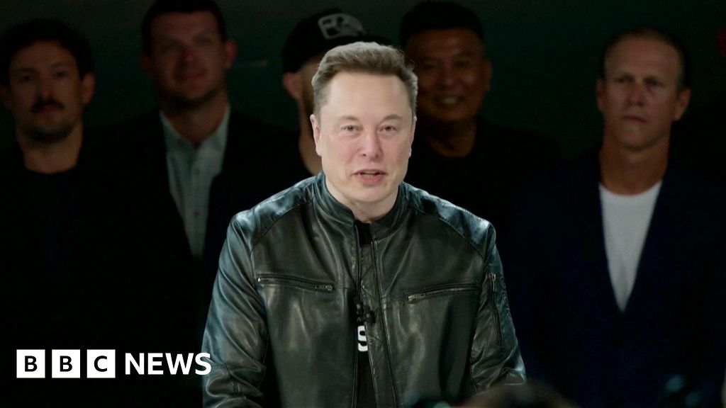 Elon Musk becomes world's first trillionaire as SpaceX soars in stock market debut - BBC