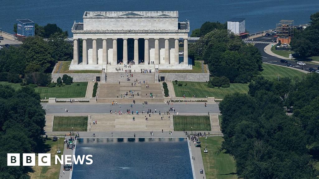 Reflecting Pool liner cut with sharp knife or razor, National Park Service says - BBC