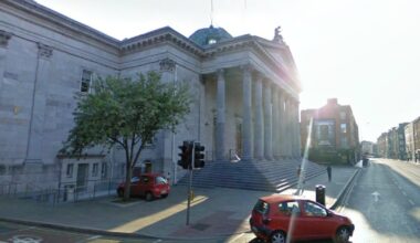 Hundreds of solicitors meet to discuss quitting free legal aid panels due to new rules – The Irish Times