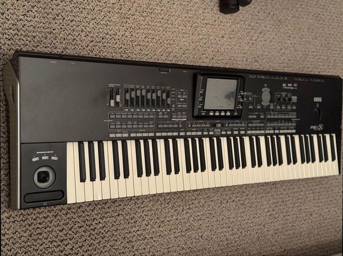 Mustafa said he decided to sell a rare keyboard, a 'Korg Pa3x,' on DoneDeal in March