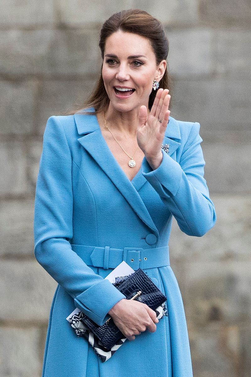 Kate carried her trusted Strathberry Multrees Chain Wallet during a formal royal engagement.
