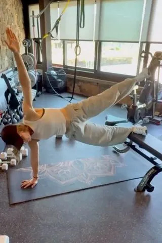 Jessica Biel shows off a challenging moveCredit: Jessica Biel/Instagram
