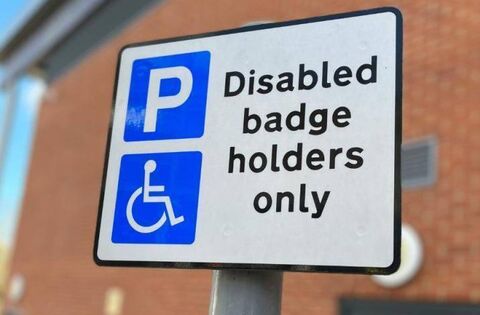 Man parked his Range Rover in disabled parking bay - News