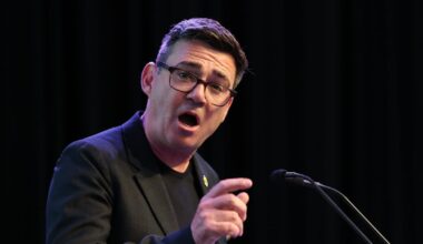 Andy Burnham wins huge majority in Makerfield byelection – The Irish Times