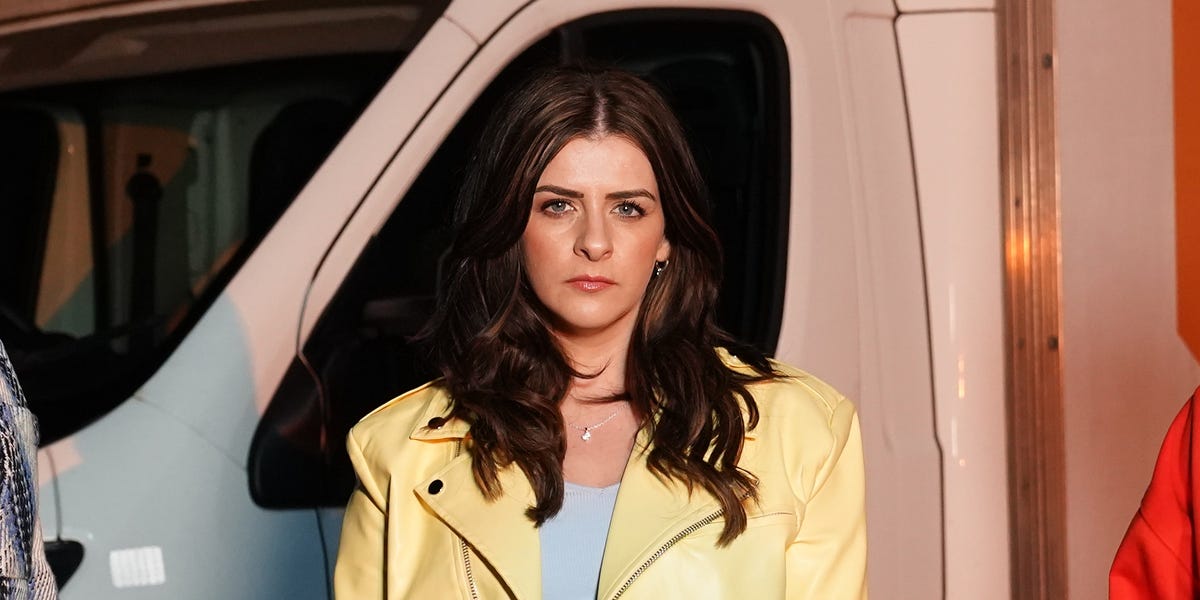 Hollyoaks reveals Beth Keane's terror as mysterious character gets in touch