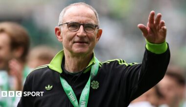 Martin O'Neill smiles after winning the Scottish Premiership
