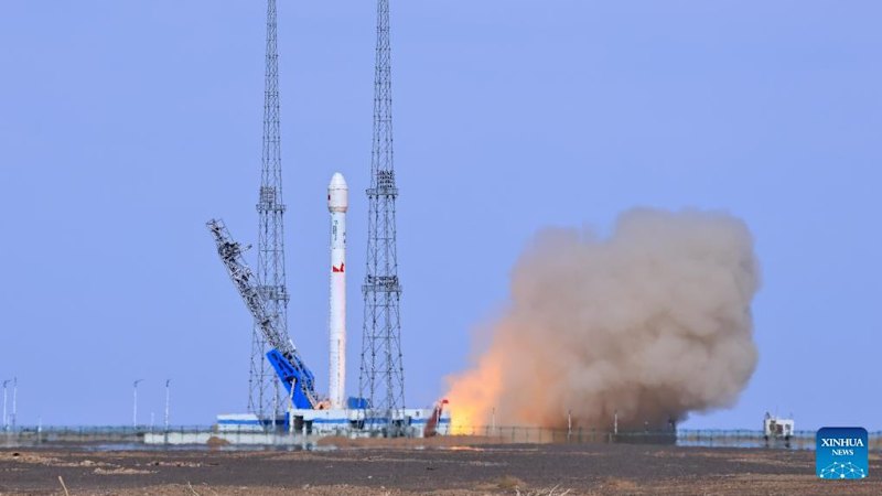 Chinese rocket Zhuque-2E identified as source of mystery light in Australian skies
