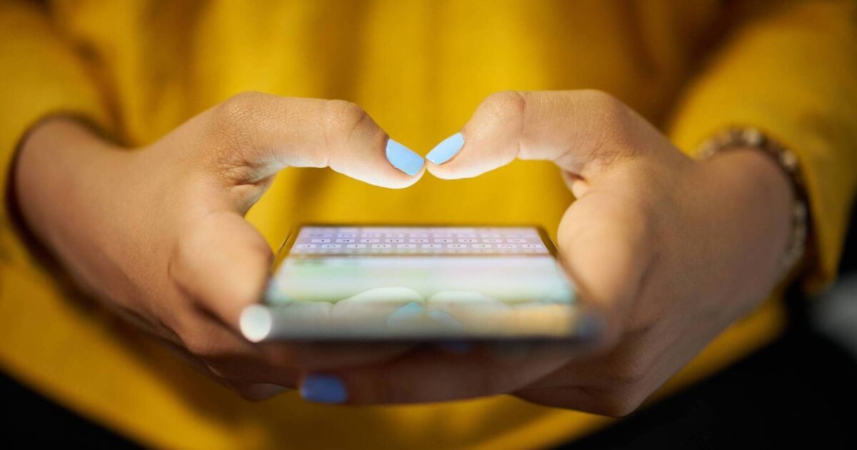 Dear Dáithí: I'm uncomfortable with the messages from my friend's husband 
