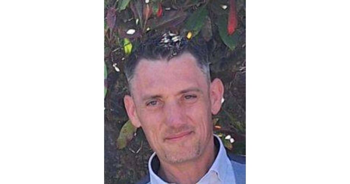 Man accused of murdering Cork postman said he could not wait 'to see five-iron imprinted in his face', court told