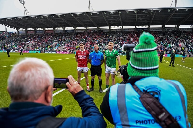 Cork's Mark Coleman with referee James Owens and Limerick captain Cian Lynch prior to Sunday's Munster SHC final at SuperValu Páirc Uí Chaoimh. Picture: Daire Brennan/Sportsfile