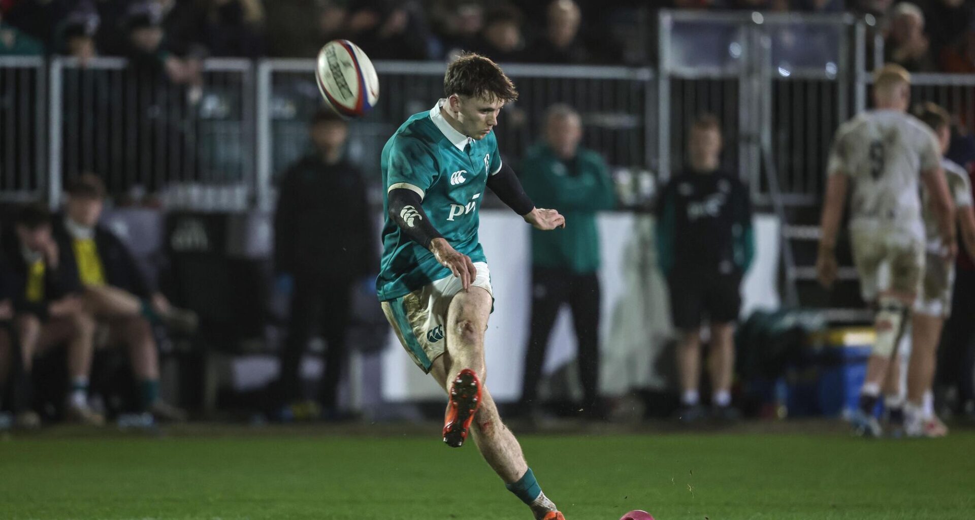 Ireland's Tom Wood kicks a conversion. Pic: Dan Sheridan/Inpho