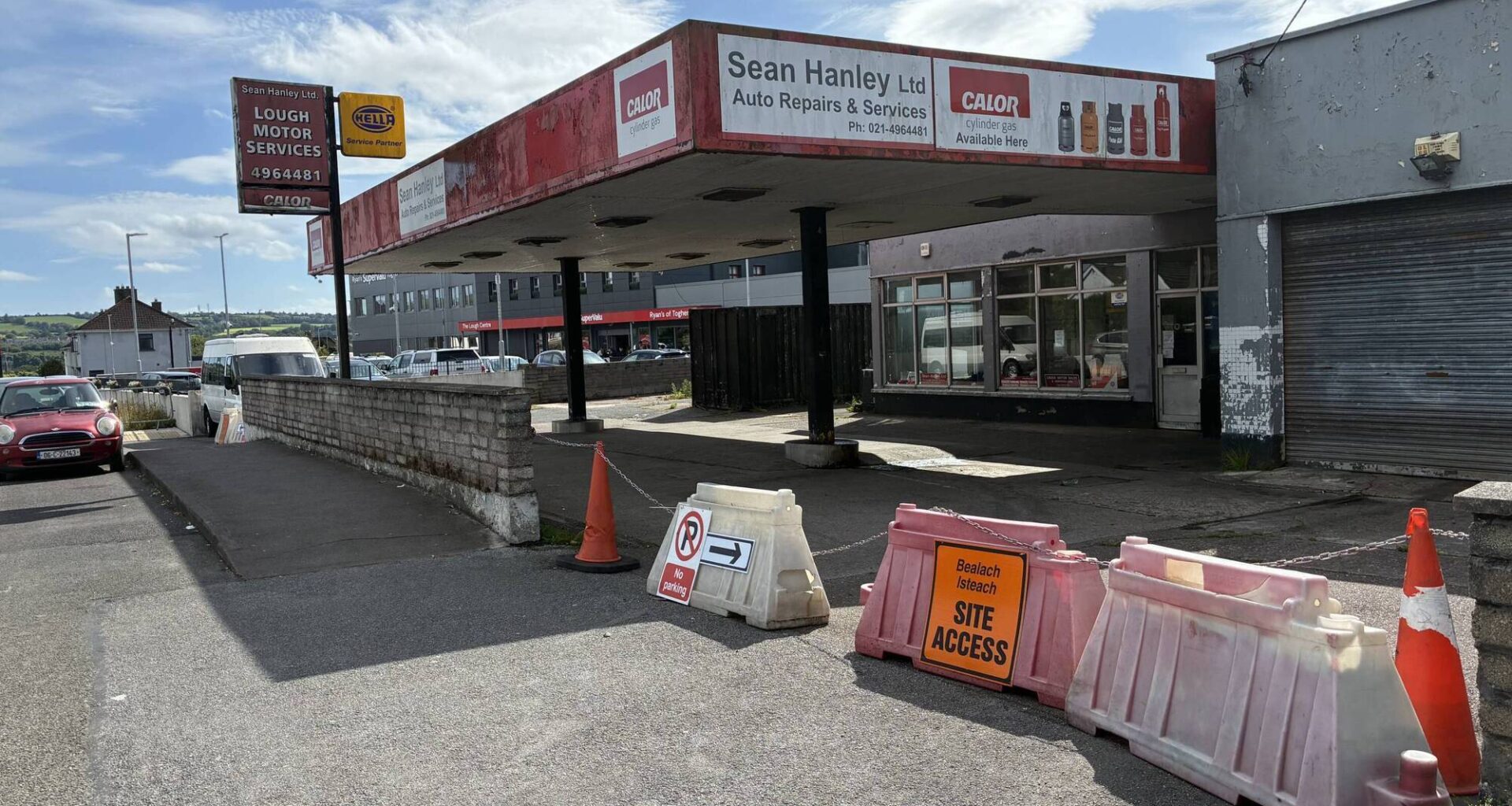 Lough Service Centre, Hanleys