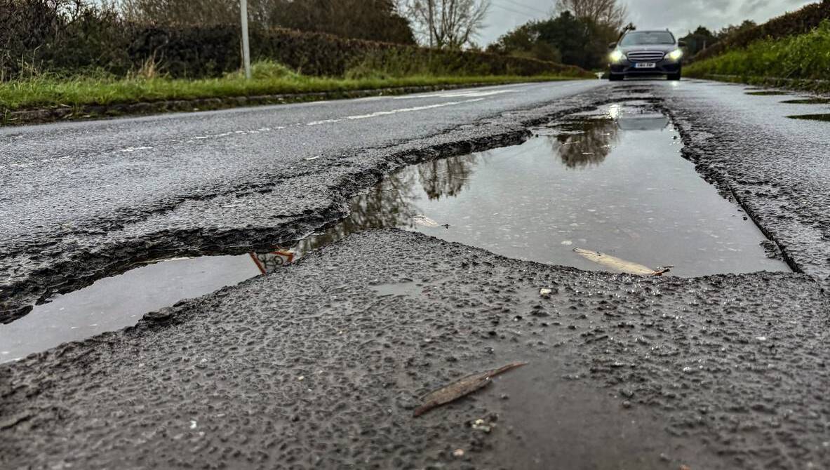 'Road is falling apart': West Cork councillors seek urgent meeting with government over 'neglected' N71