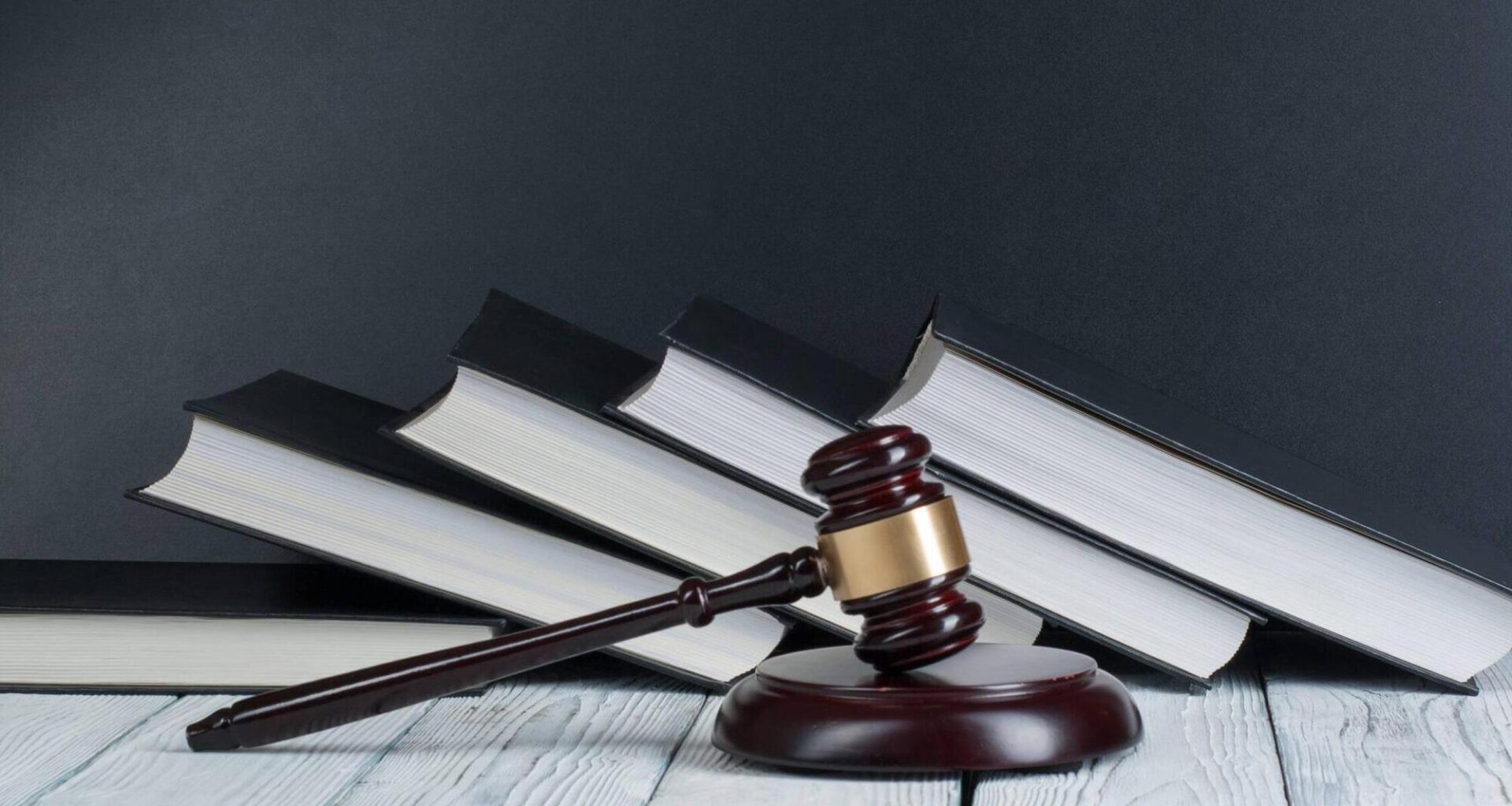 Cork man fined after smashing city centre bar window while drunk