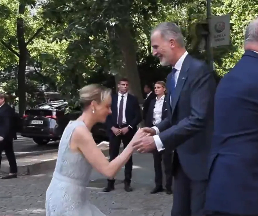 Princess Charlene curtsied to King Felipe and Queen Letizia