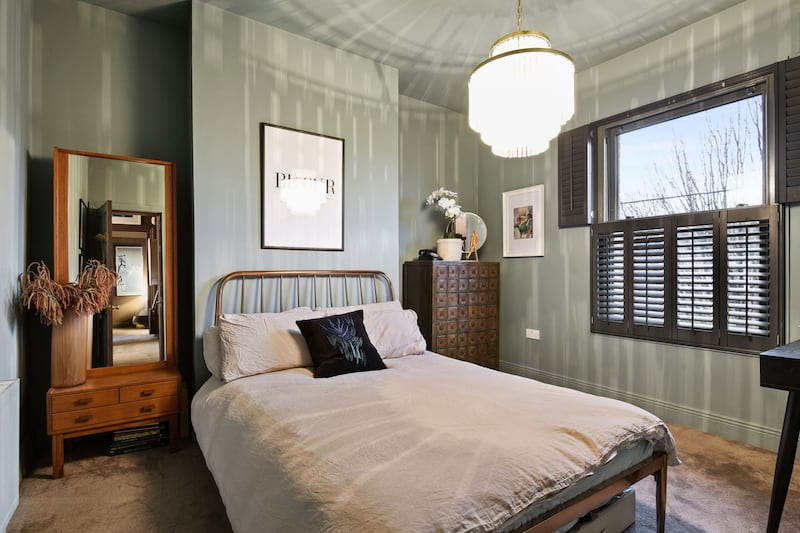 Guest bedroom