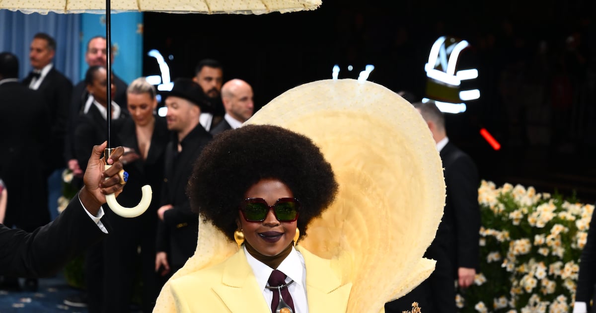 Lauryn Hill honoured with living legend icon gong at BET Awards – The Irish News
