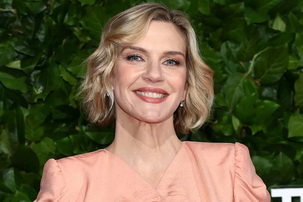 Rhea Seehorn Shares Why She Isn't Married Yet Despite 11-Year Engagement