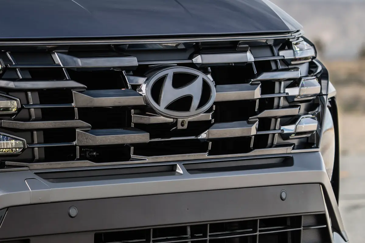 Hyundai Tucson grille. Photo courtesy of Hyundai.