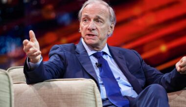Ray Dalio Warns on AI Stock Bets Despite Tech Optimism
