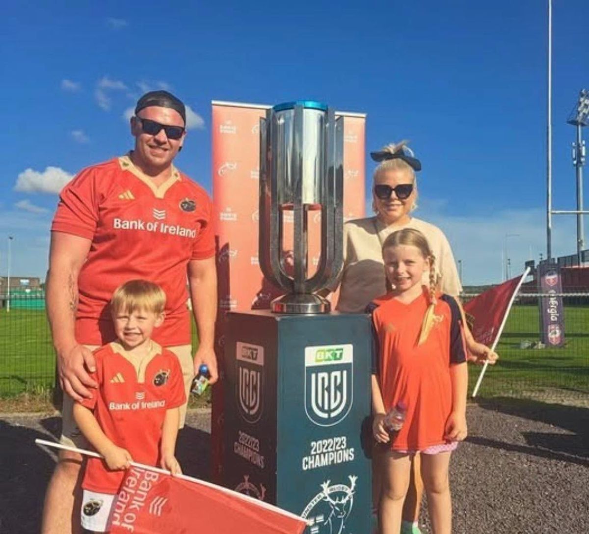 Darren alongside his late wife Aisling and their two children, Adaline and Teddy