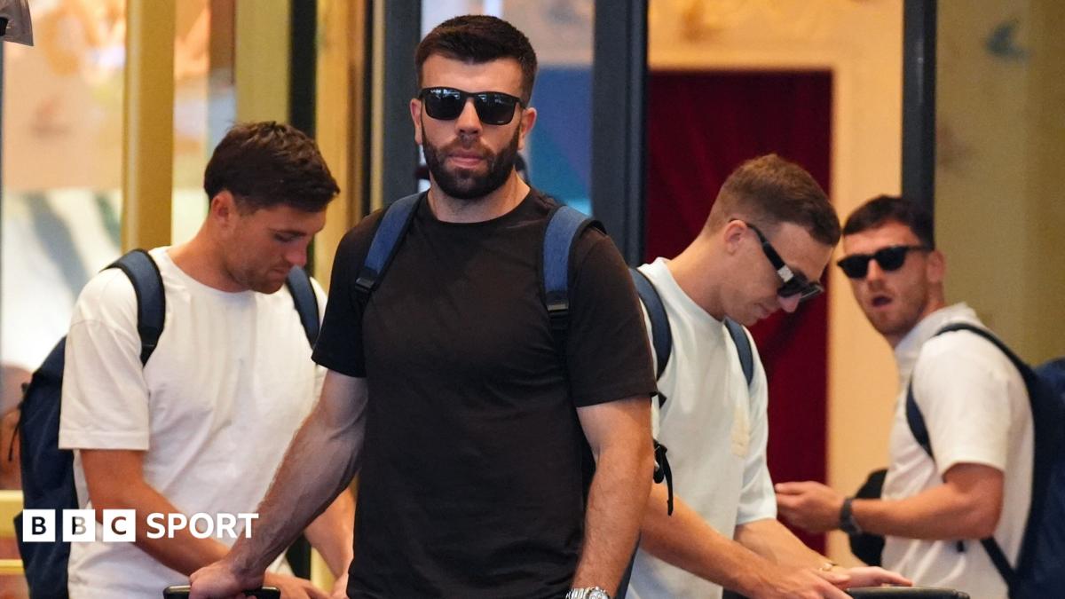 Scotland players John Souttar, Grant Hanley, Lewis Ferguson and Andy Robertson leave the team hotel