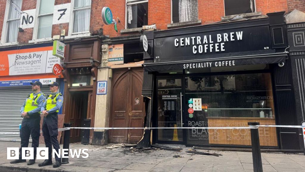 Dublin: Man charged after arson attack on Islamic prayer hall - BBC