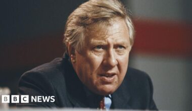 Roy Hattersley, former Labour deputy leader, dies aged 93 - BBC