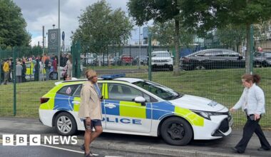 Manchester schoolgirl arrested after three hurt in knife attack - BBC