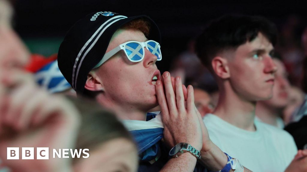 Scotland fans prepare for crucial World Cup match with Morocco - BBC