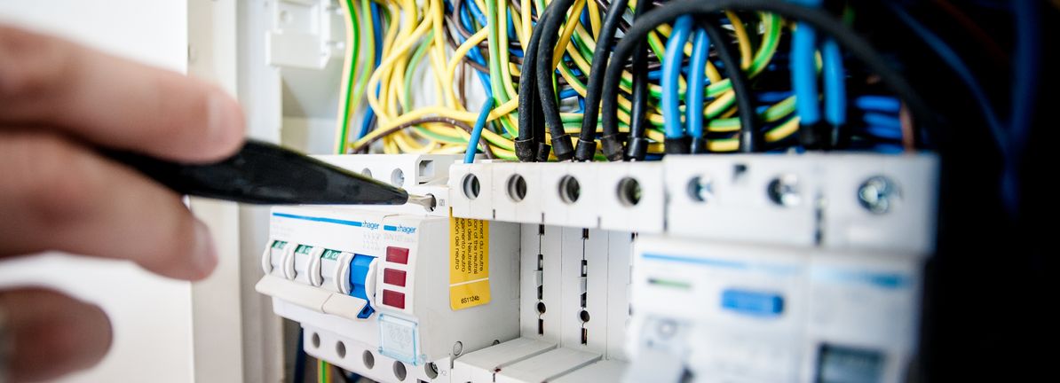 ABB Reshapes AI Data Center Focus As Robotics Move Nears SoftBank
