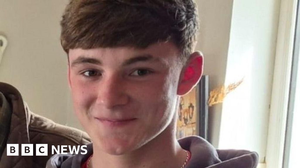 Tadhg Callaghan Carter: Teenager who died at Donegal rally is named - BBC