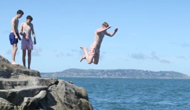 Swimmers warned off nine popular Dublin bathing spots until next week – The Irish Times