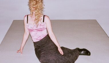 Blondshell announces third album, 'Violins'