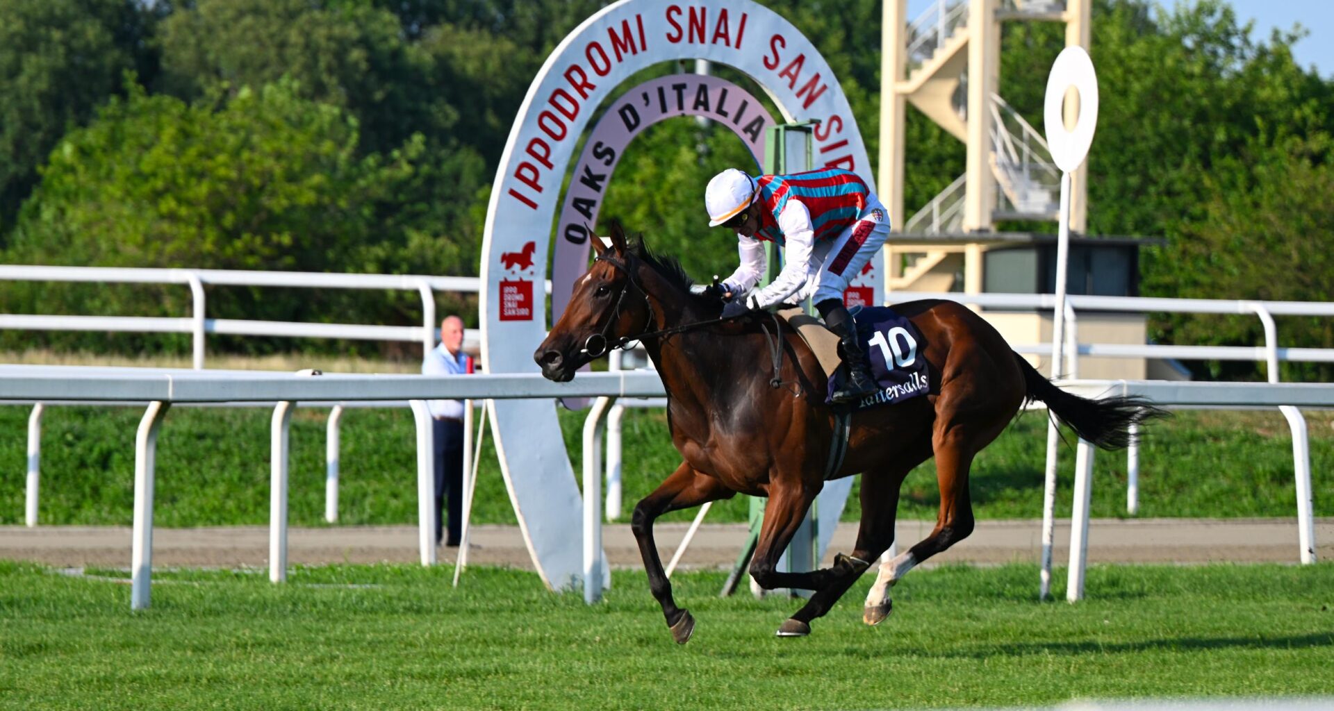 Breeze Up Sale Grad Piccola Piuma Strikes in Tattersalls Italian Oaks
