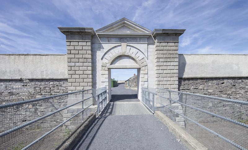 Magazine Fort Phoenix Park by The Office of Public Works