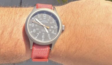 Fitbit Air Can Turn Into a Watch and the Trick is Super Easy
