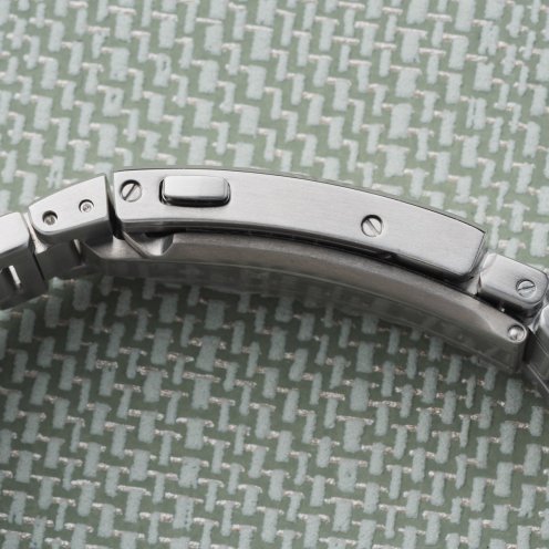 Grand Seiko Evolution 9 Spring Drive U.F.A. SLGB009 clasp profile